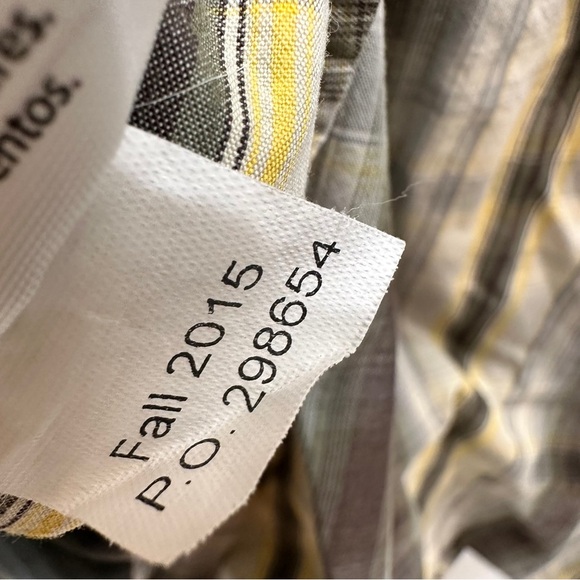 Carhartt Mens Shirt Size XL Button up Multicolor  Force Mandan Plaid Relaxed Fit - Picture 6 of 6